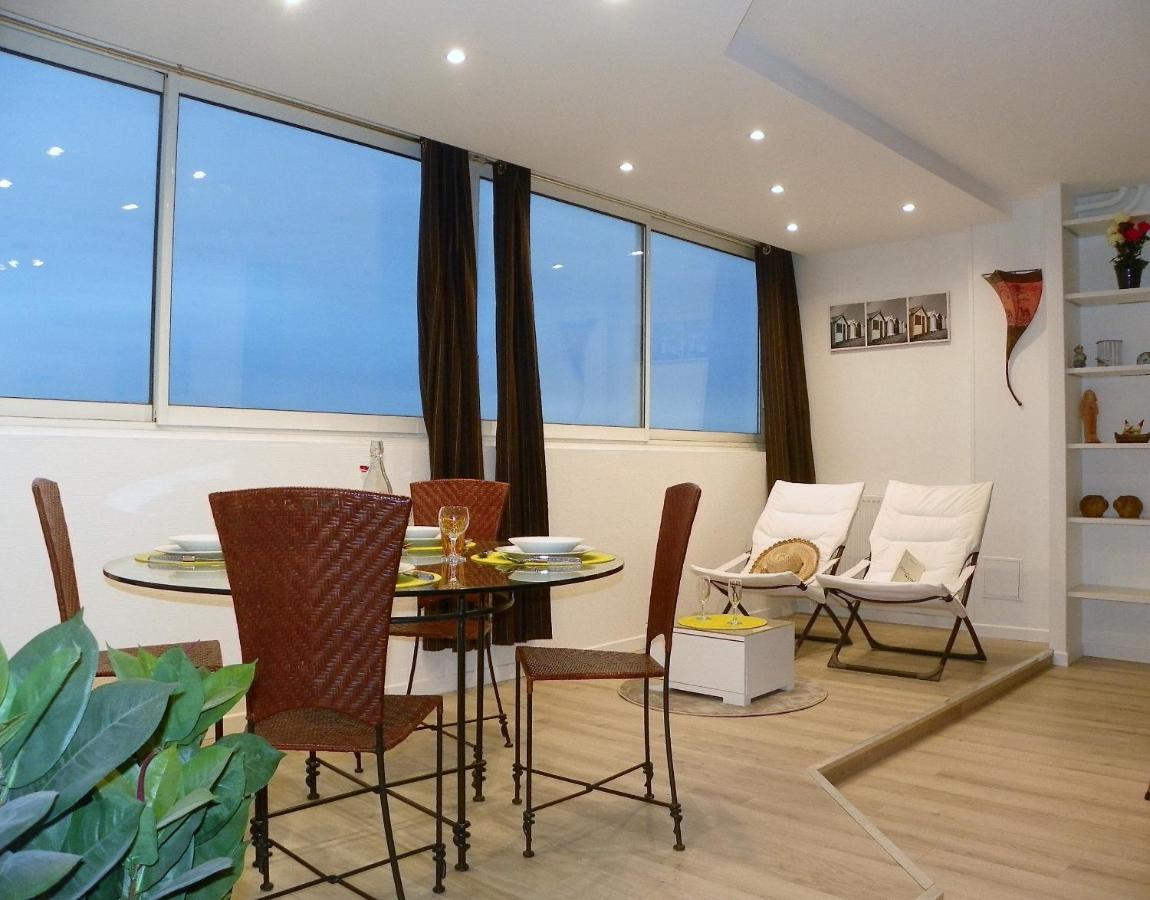 6 Appartements Et 4 Adresses A Mi-Chemin Entre Le Vieux Port Et L Ile De Re 拉罗歇尔 外观 照片