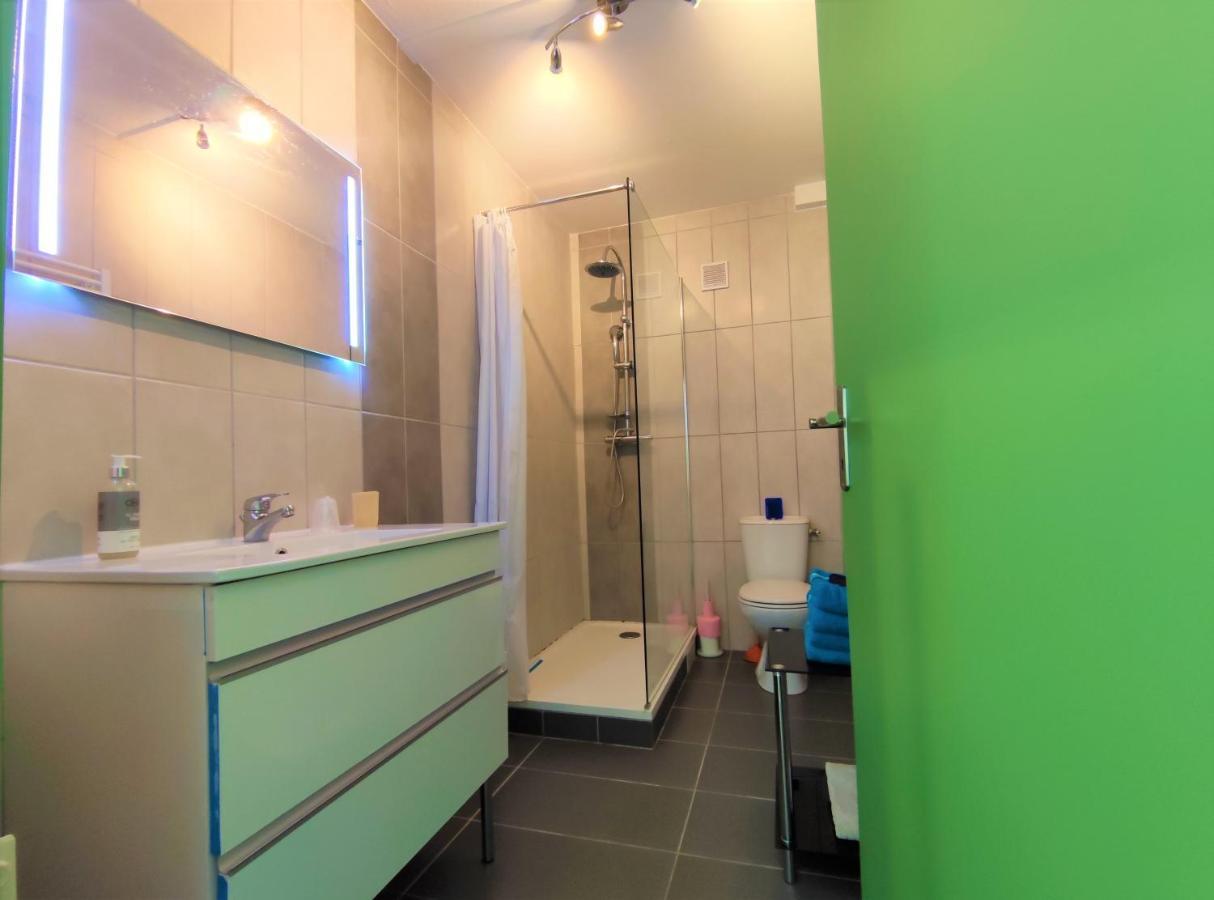 6 Appartements Et 4 Adresses A Mi-Chemin Entre Le Vieux Port Et L Ile De Re 拉罗歇尔 外观 照片
