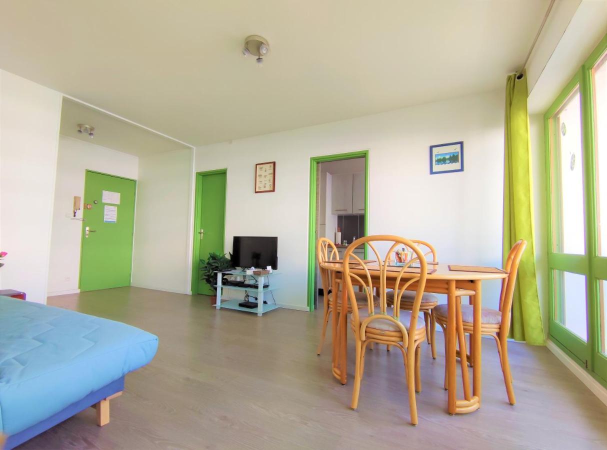 6 Appartements Et 4 Adresses A Mi-Chemin Entre Le Vieux Port Et L Ile De Re 拉罗歇尔 外观 照片