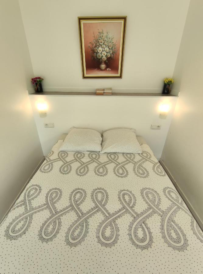 6 Appartements Et 4 Adresses A Mi-Chemin Entre Le Vieux Port Et L Ile De Re 拉罗歇尔 外观 照片