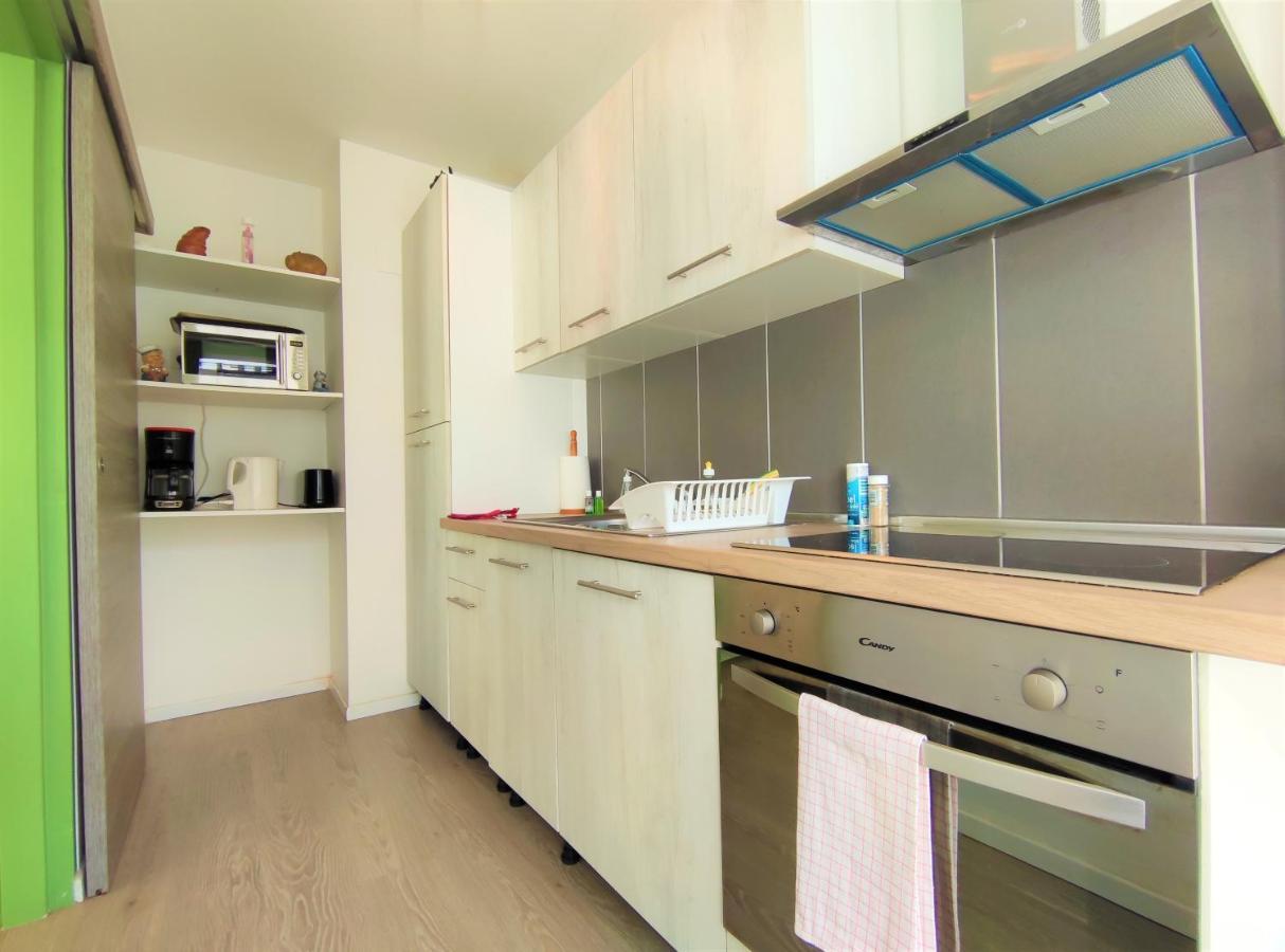 6 Appartements Et 4 Adresses A Mi-Chemin Entre Le Vieux Port Et L Ile De Re 拉罗歇尔 外观 照片