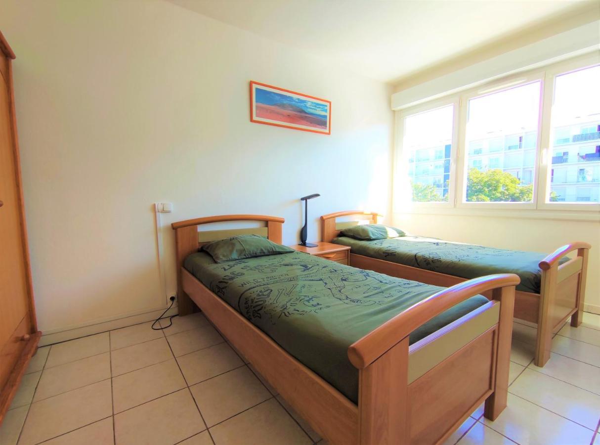 6 Appartements Et 4 Adresses A Mi-Chemin Entre Le Vieux Port Et L Ile De Re 拉罗歇尔 外观 照片