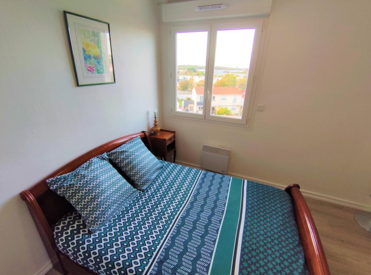 6 Appartements Et 4 Adresses A Mi-Chemin Entre Le Vieux Port Et L Ile De Re 拉罗歇尔 外观 照片