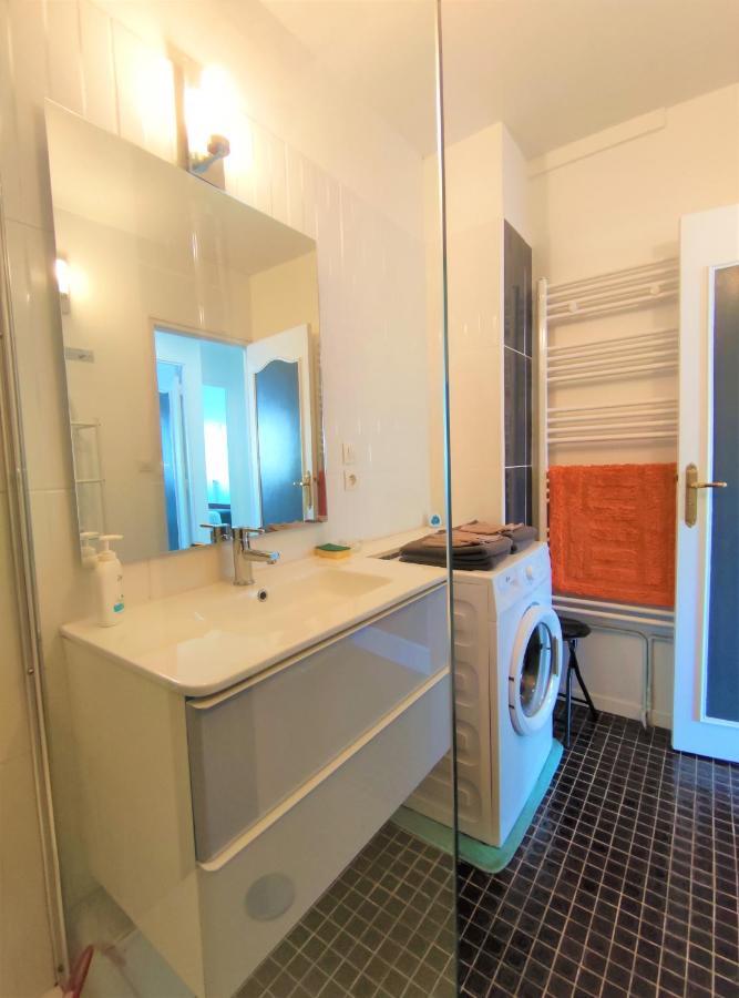 6 Appartements Et 4 Adresses A Mi-Chemin Entre Le Vieux Port Et L Ile De Re 拉罗歇尔 外观 照片