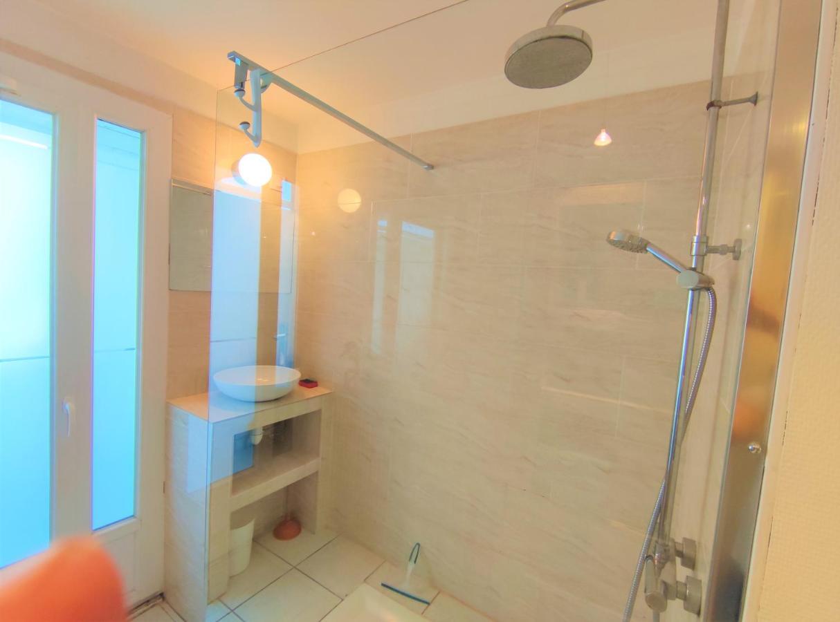 6 Appartements Et 4 Adresses A Mi-Chemin Entre Le Vieux Port Et L Ile De Re 拉罗歇尔 外观 照片