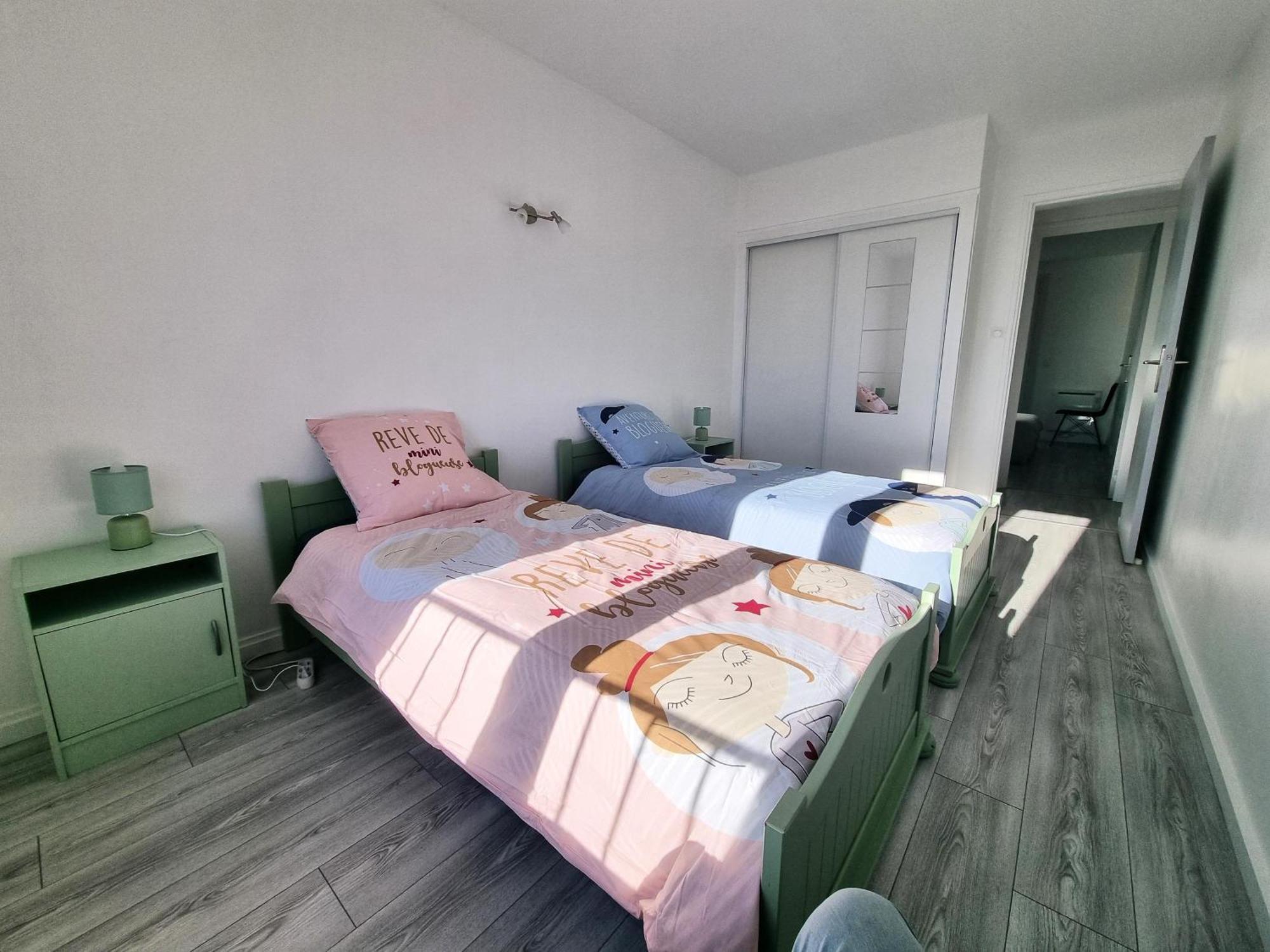 6 Appartements Et 4 Adresses A Mi-Chemin Entre Le Vieux Port Et L Ile De Re 拉罗歇尔 外观 照片