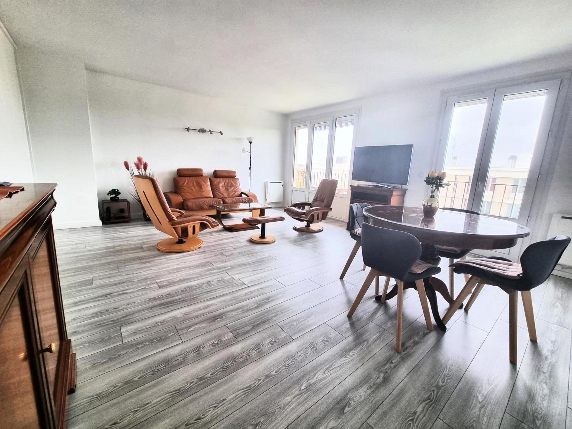 6 Appartements Et 4 Adresses A Mi-Chemin Entre Le Vieux Port Et L Ile De Re 拉罗歇尔 外观 照片