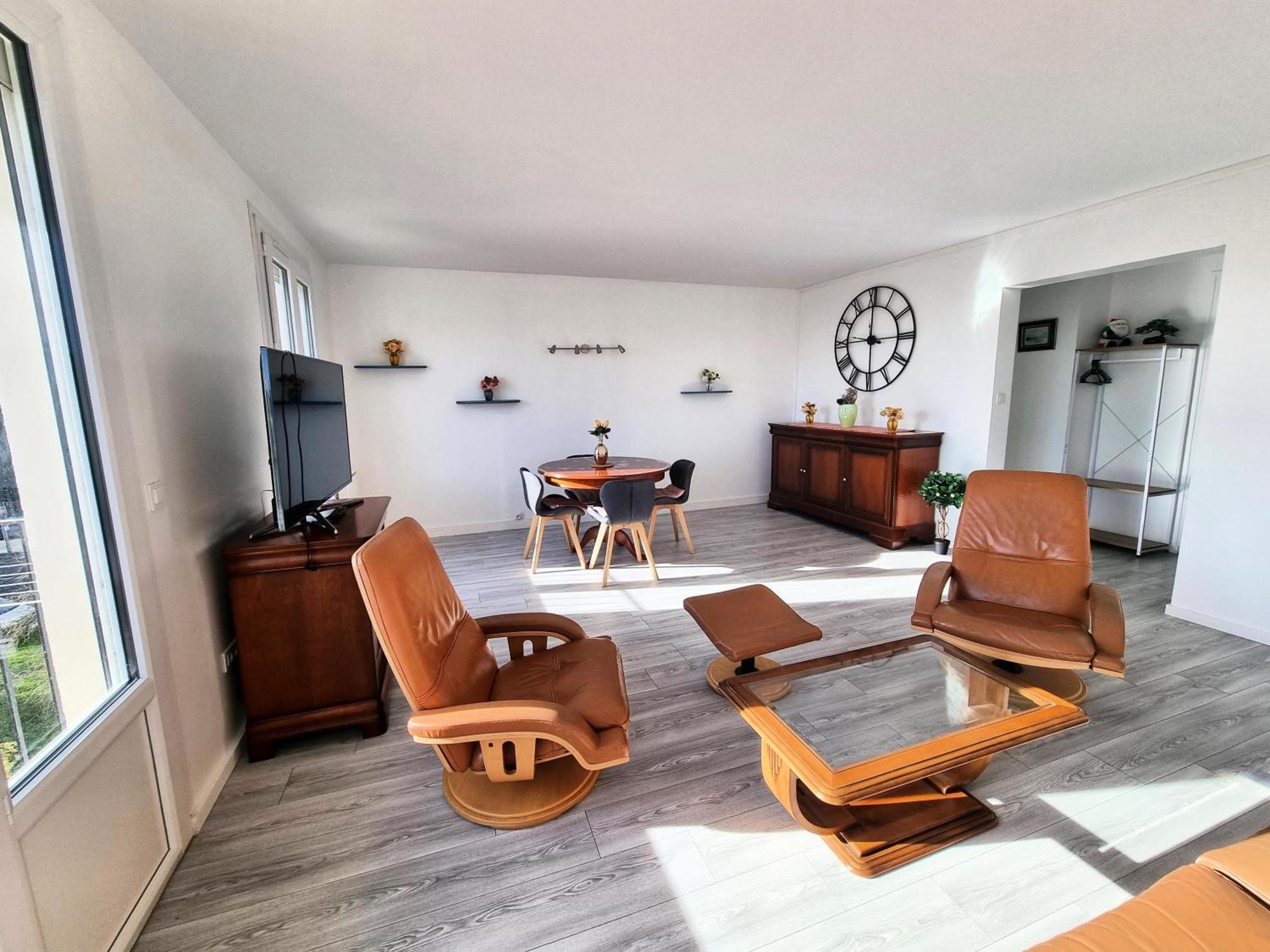 6 Appartements Et 4 Adresses A Mi-Chemin Entre Le Vieux Port Et L Ile De Re 拉罗歇尔 外观 照片